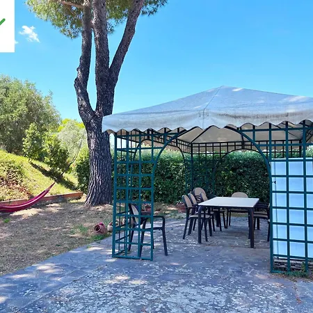 Villino Tre Pini Con Piscina Privata A Firenze By Tuscanywego فيلة